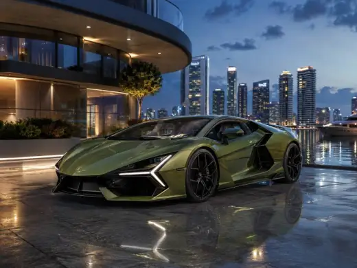 Lamborghini Revuelto